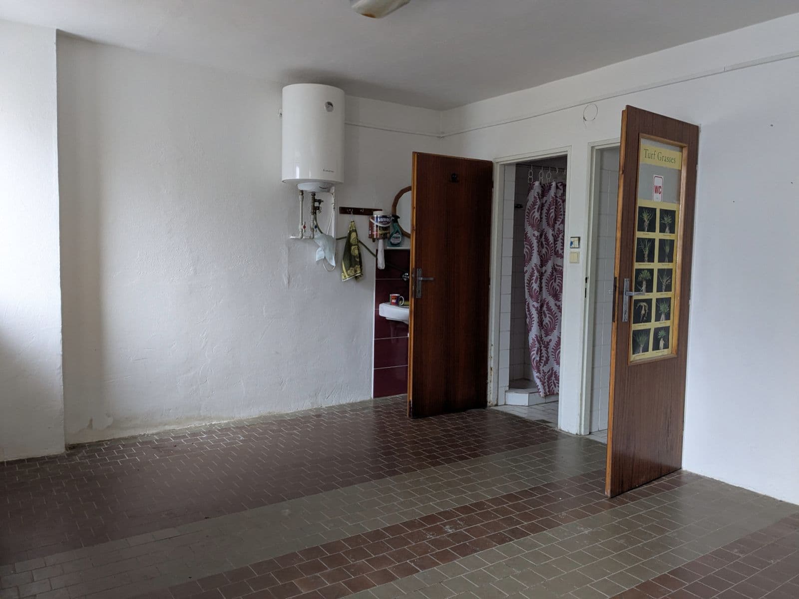 Pronájem nebytového prostoru 644 m², Lelekovice, Jihomoravský kraj Pronájem nebytového prostoru 644 m², Lelekovice, Jihomoravský kraj