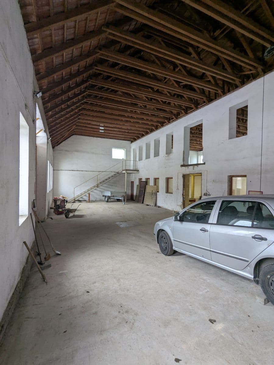 Pronájem nebytového prostoru 644 m², Lelekovice, Jihomoravský kraj Pronájem nebytového prostoru 644 m², Lelekovice, Jihomoravský kraj