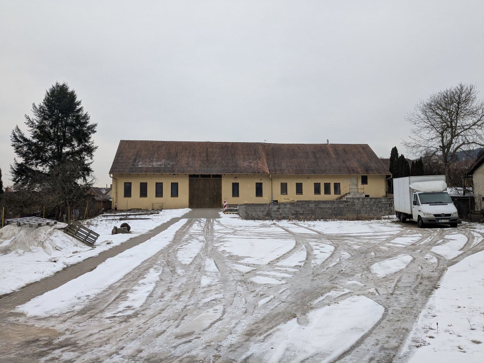 Pronájem nebytového prostoru 644 m², Lelekovice, Jihomoravský kraj Pronájem nebytového prostoru 644 m², Lelekovice, Jihomoravský kraj