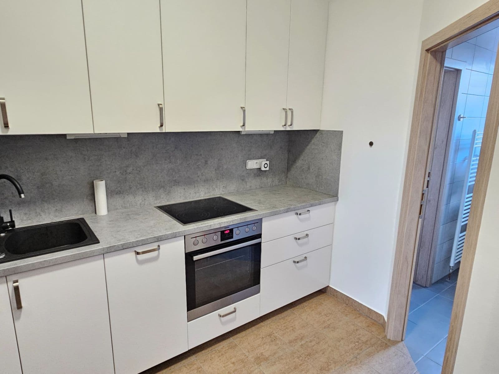 Pronájem bytu 2+kk 45 m², Na Pecích, Praha, Praha Pronájem bytu 2+kk 45 m², Na Pecích, Praha, Praha