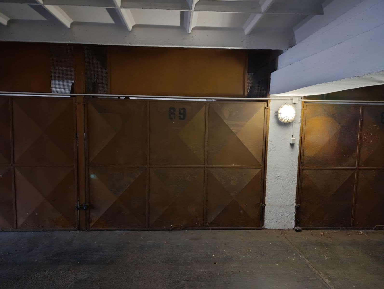 Prodej garáže 15 m², Jubilejní, Plzeň, Plzeňský kraj Prodej garáže 15 m², Jubilejní, Plzeň, Plzeňský kraj