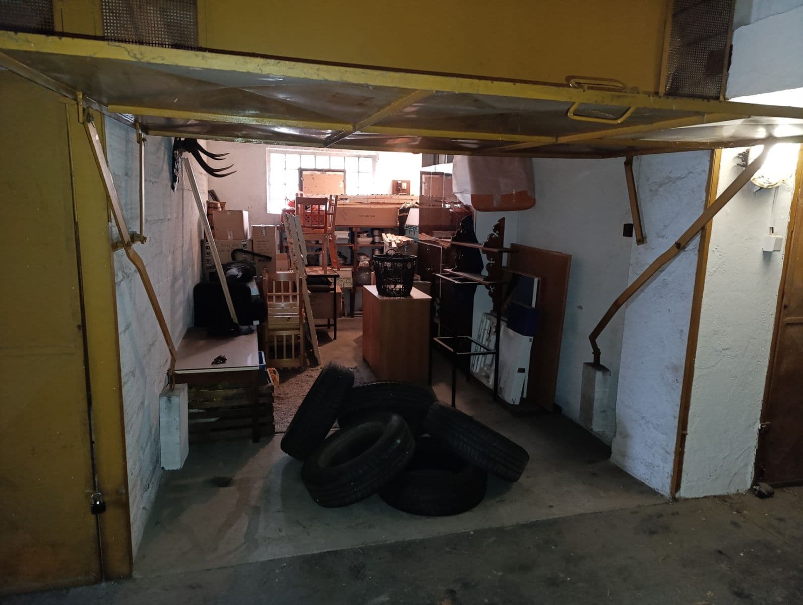 Prodej garáže 15 m², Jubilejní, Plzeň, Plzeňský kraj Prodej garáže 15 m², Jubilejní, Plzeň, Plzeňský kraj