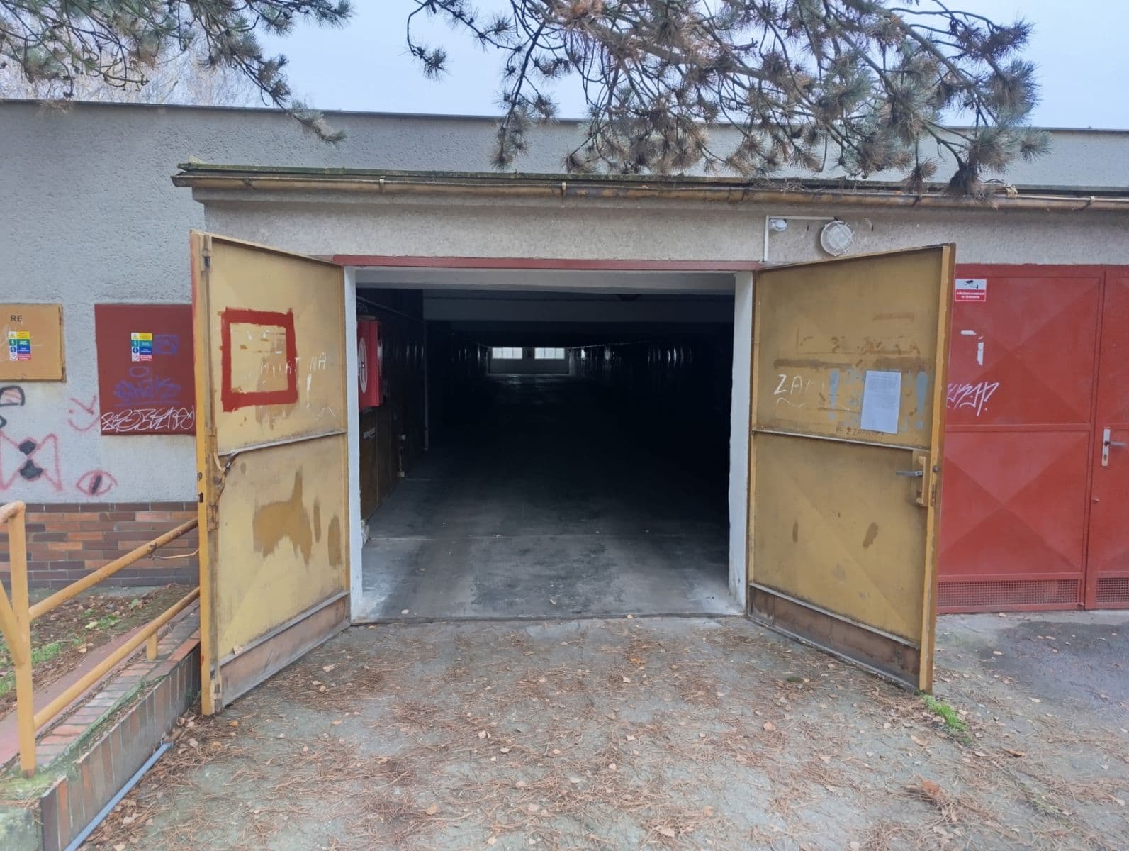 Prodej garáže 15 m², Jubilejní, Plzeň, Plzeňský kraj Prodej garáže 15 m², Jubilejní, Plzeň, Plzeňský kraj