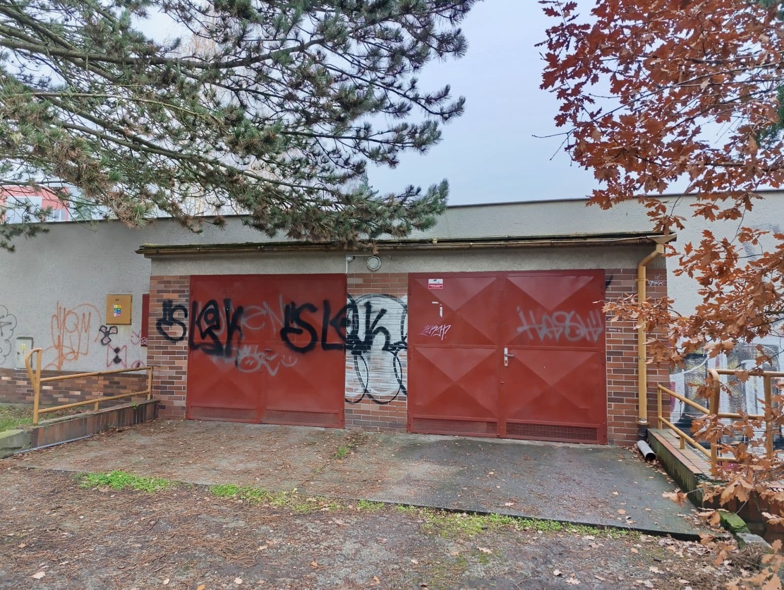 Prodej garáže 15 m², Jubilejní, Plzeň, Plzeňský kraj Prodej garáže 15 m², Jubilejní, Plzeň, Plzeňský kraj