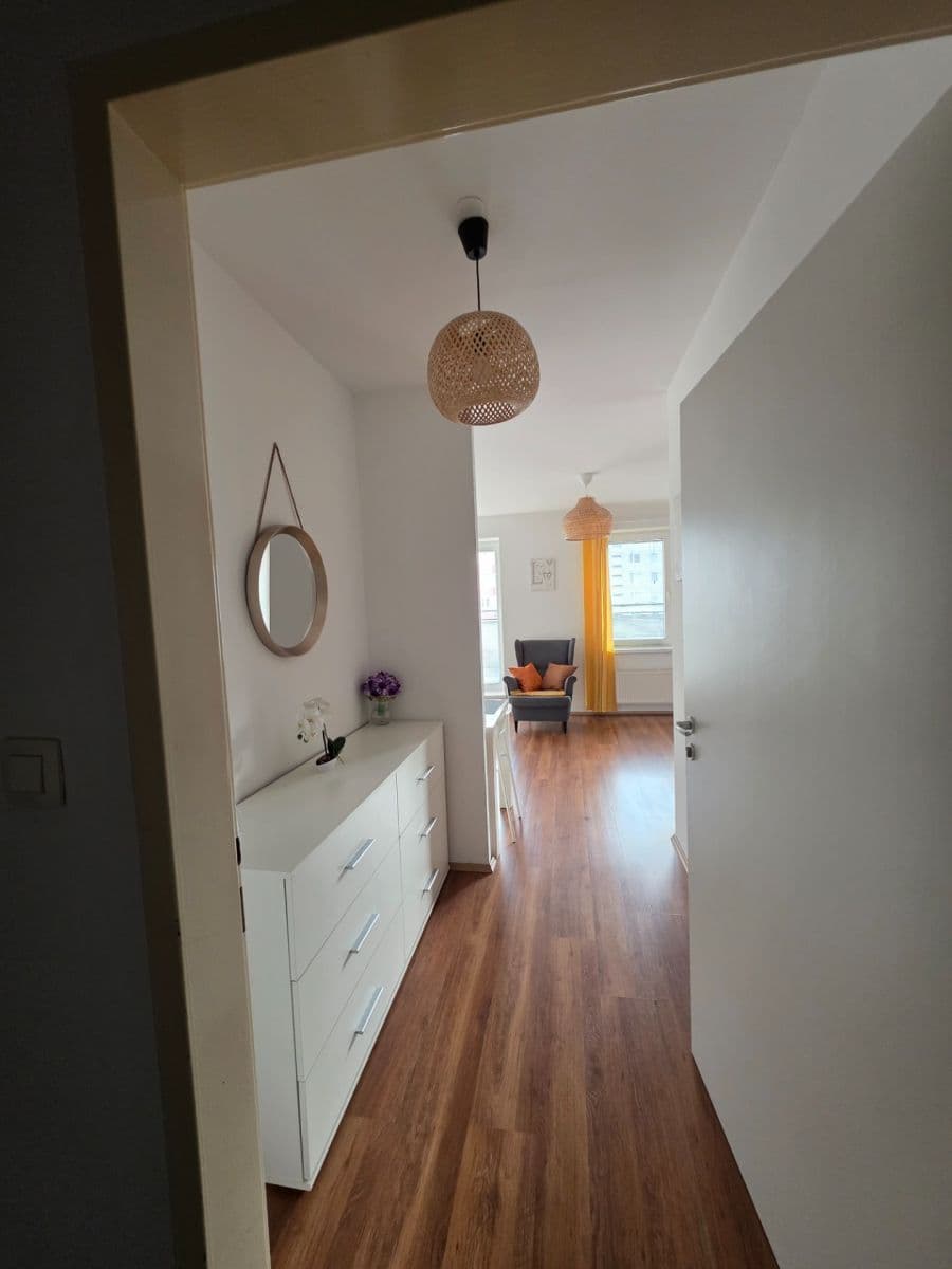 Pronájem bytu 1+1 45 m², Poľnohospodárska, Vrakuňa, Bratislavský kraj Pronájem bytu 1+1 45 m², Poľnohospodárska, Vrakuňa, Bratislavský kraj