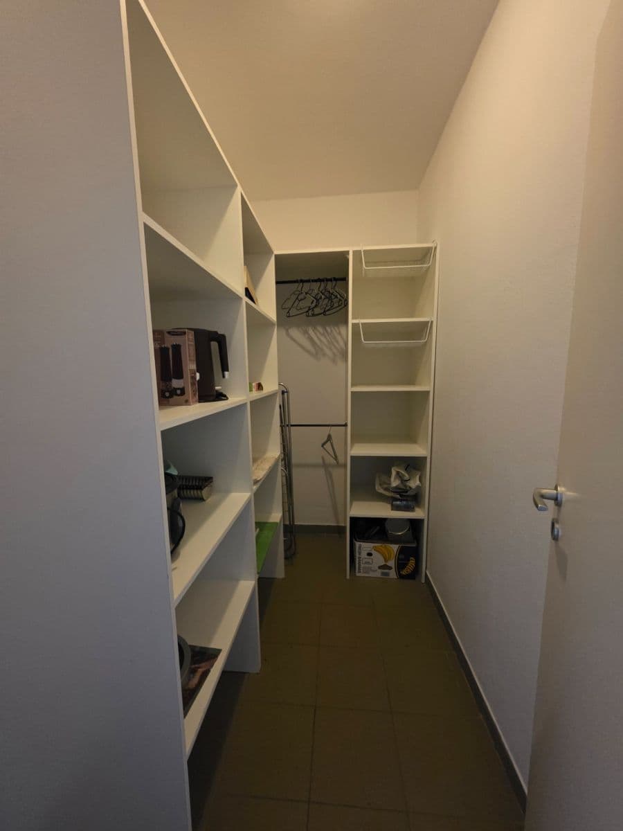 Pronájem bytu 1+1 45 m², Poľnohospodárska, Vrakuňa, Bratislavský kraj Pronájem bytu 1+1 45 m², Poľnohospodárska, Vrakuňa, Bratislavský kraj