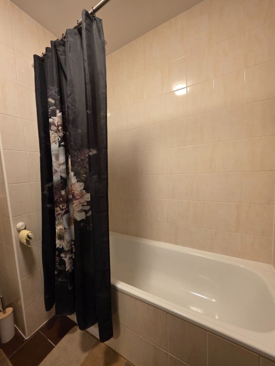 Pronájem bytu 1+1 45 m², Poľnohospodárska, Vrakuňa, Bratislavský kraj Pronájem bytu 1+1 45 m², Poľnohospodárska, Vrakuňa, Bratislavský kraj