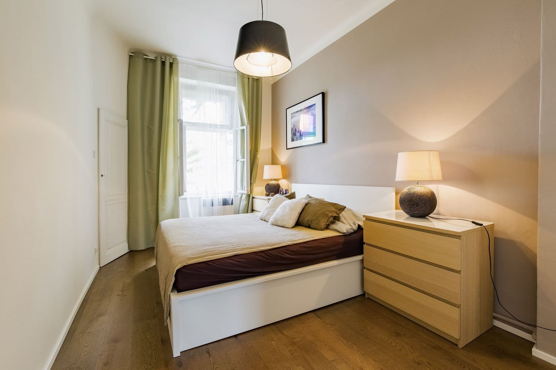 Pronájem bytu 53 m², namesti generala Kutlvasra, Praha, Praha Pronájem bytu 53 m², namesti generala Kutlvasra, Praha, Praha