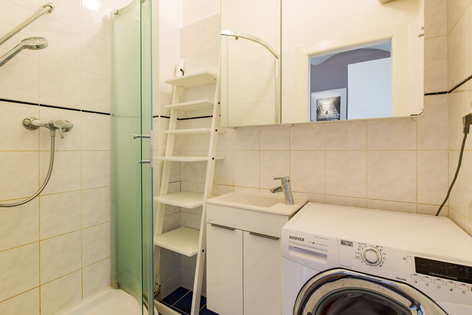 Pronájem bytu 53 m², namesti generala Kutlvasra, Praha, Praha Pronájem bytu 53 m², namesti generala Kutlvasra, Praha, Praha