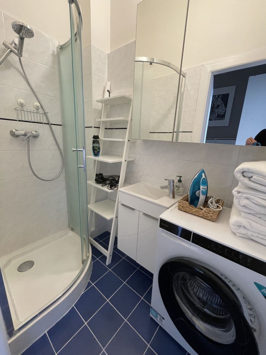 Pronájem bytu 53 m², namesti generala Kutlvasra, Praha, Praha Pronájem bytu 53 m², namesti generala Kutlvasra, Praha, Praha
