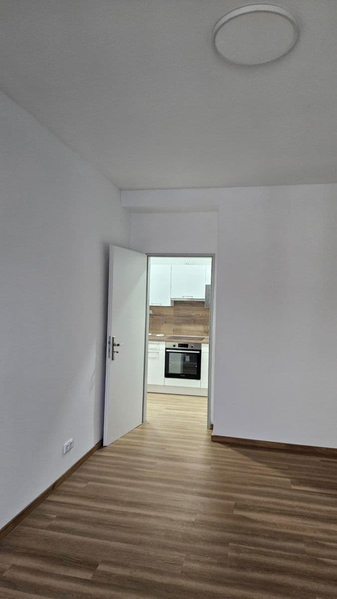 Pronájem bytu 2+kk 52 m², Ukrajinská, Praha, Praha Pronájem bytu 2+kk 52 m², Ukrajinská, Praha, Praha