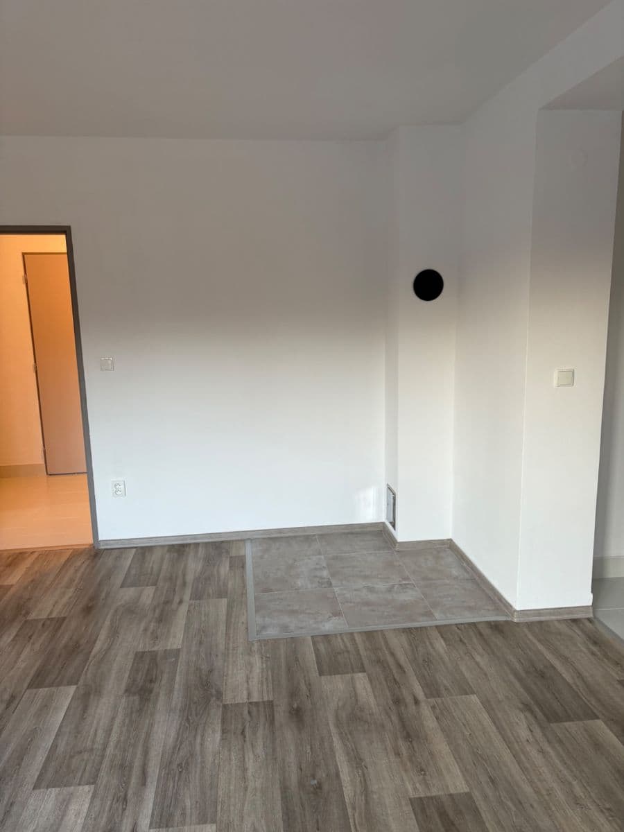 Pronájem domu 150 m², pozemek 750 m², Čtyřkoly, Středočeský kraj Pronájem domu 150 m², pozemek 750 m², Čtyřkoly, Středočeský kraj