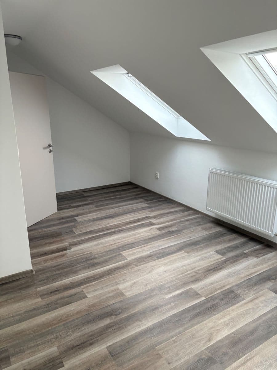 Pronájem domu 150 m², pozemek 750 m², Čtyřkoly, Středočeský kraj Pronájem domu 150 m², pozemek 750 m², Čtyřkoly, Středočeský kraj