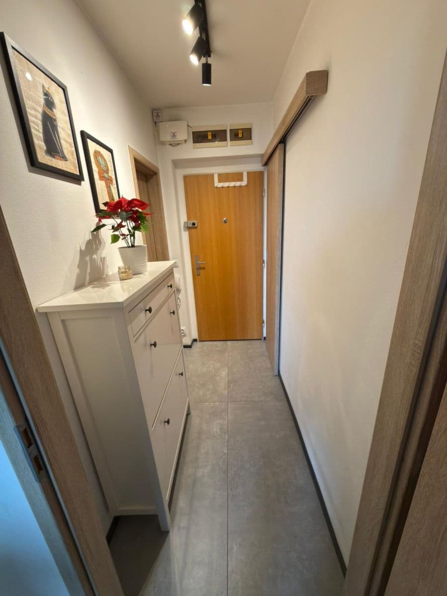 Prodej bytu 1+kk 40 m², Jaroslava Foglara, Praha, Praha Prodej bytu 1+kk 40 m², Jaroslava Foglara, Praha, Praha