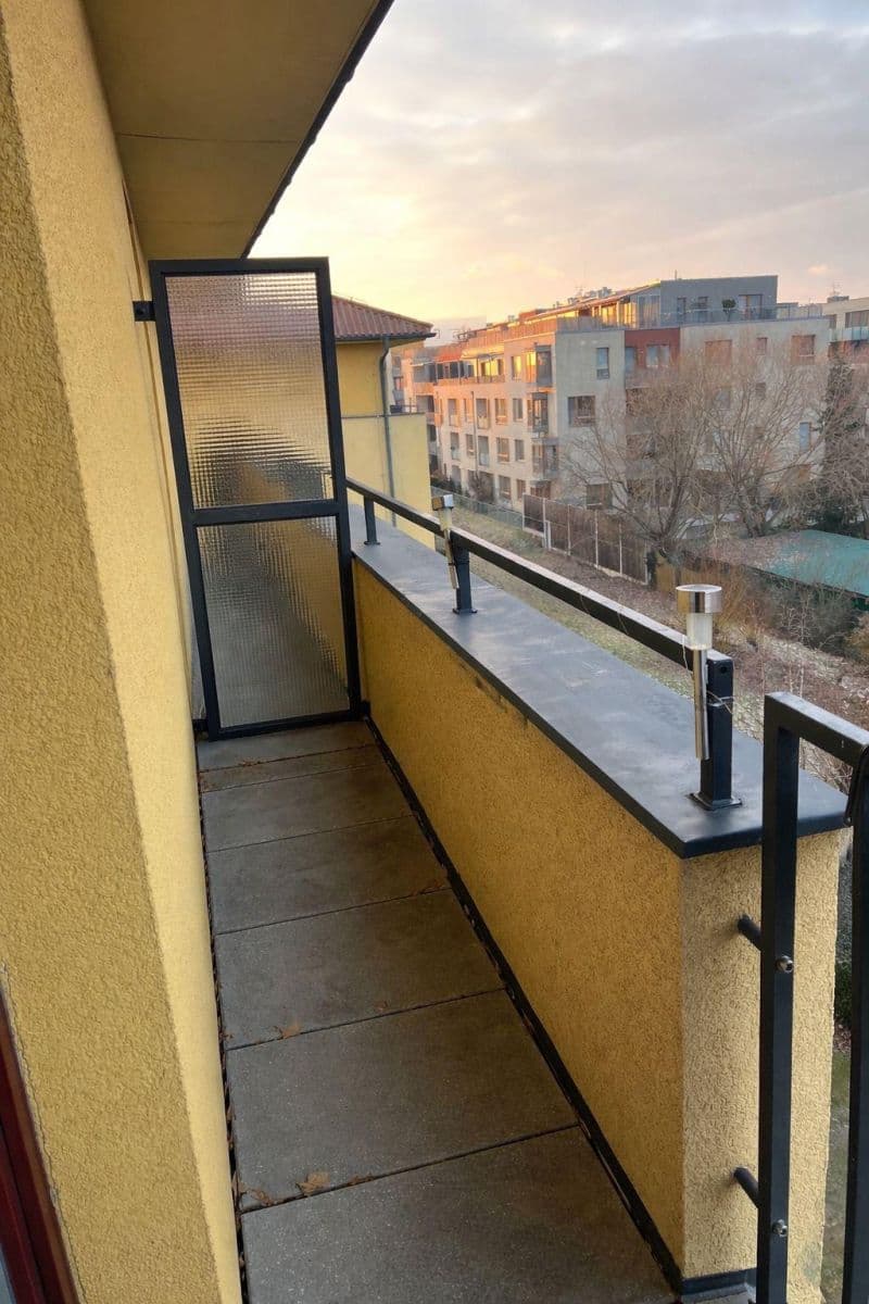 Prodej bytu 1+kk 40 m², Jaroslava Foglara, Praha, Praha Prodej bytu 1+kk 40 m², Jaroslava Foglara, Praha, Praha