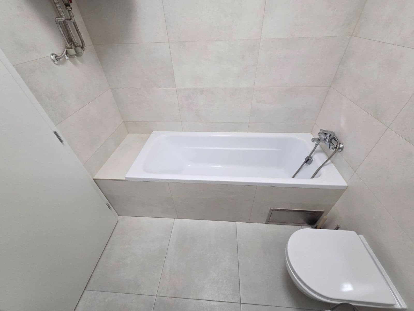 Pronájem bytu 2+kk 38 m², Pod Stárkou, Praha, Praha Pronájem bytu 2+kk 38 m², Pod Stárkou, Praha, Praha