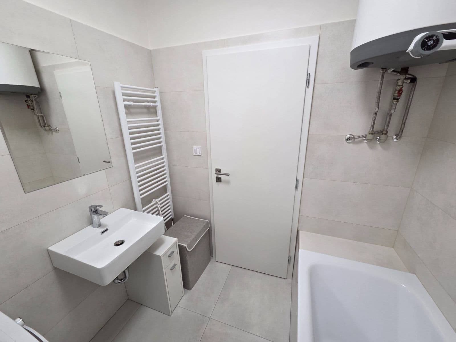 Pronájem bytu 2+kk 38 m², Pod Stárkou, Praha, Praha Pronájem bytu 2+kk 38 m², Pod Stárkou, Praha, Praha