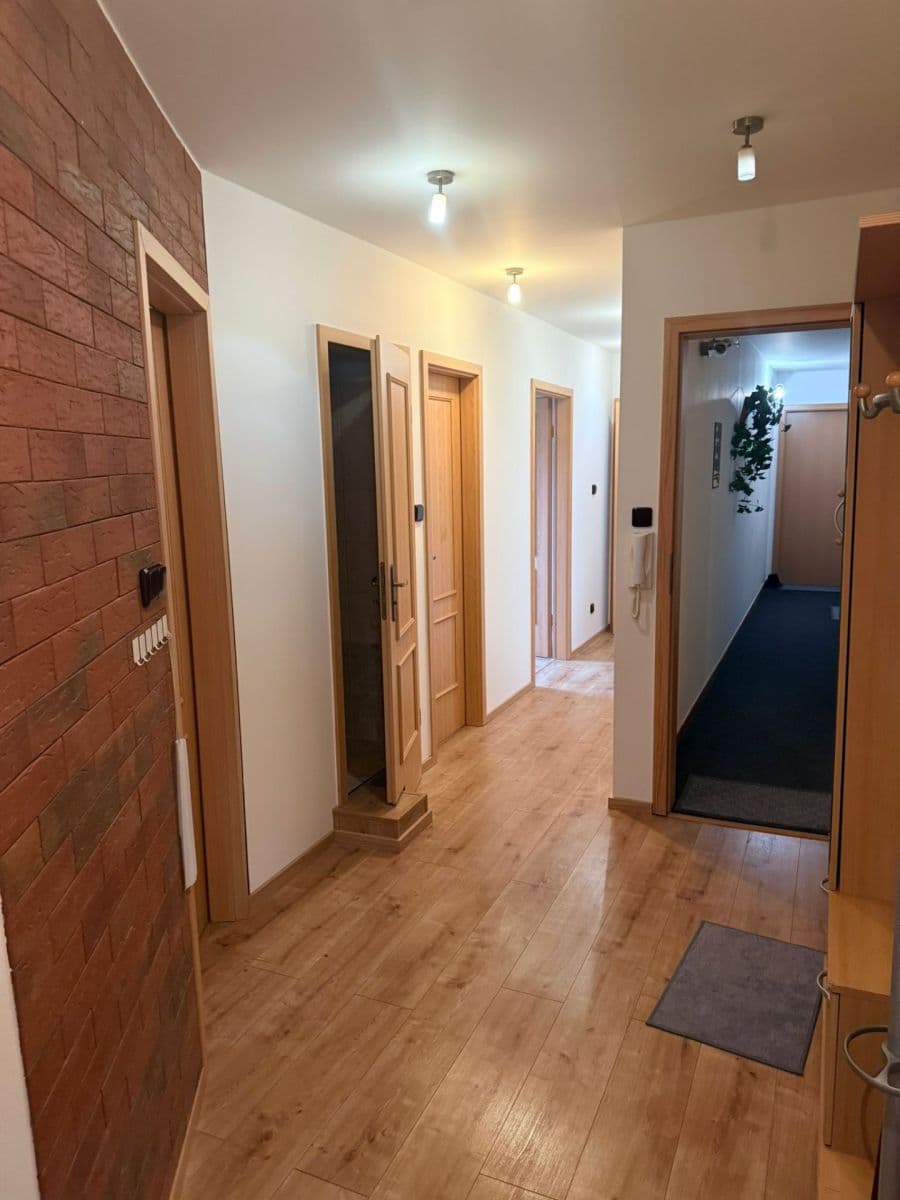 Pronájem bytu 3+kk 90 m², K Radotínu, Praha, Praha Pronájem bytu 3+kk 90 m², K Radotínu, Praha, Praha