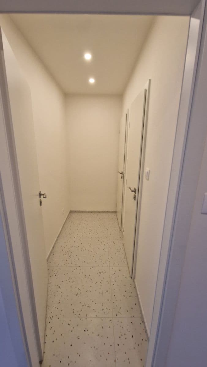 Pronájem bytu 3+1 55 m², Varnsdorfská, Praha, Praha Pronájem bytu 3+1 55 m², Varnsdorfská, Praha, Praha