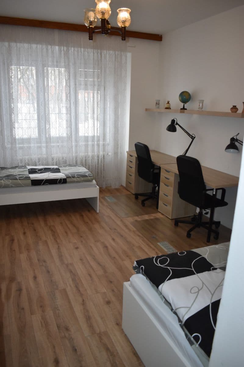 Pronájem bytu 3+1 87 m², Botanická, Brno, Jihomoravský kraj Pronájem bytu 3+1 87 m², Botanická, Brno, Jihomoravský kraj