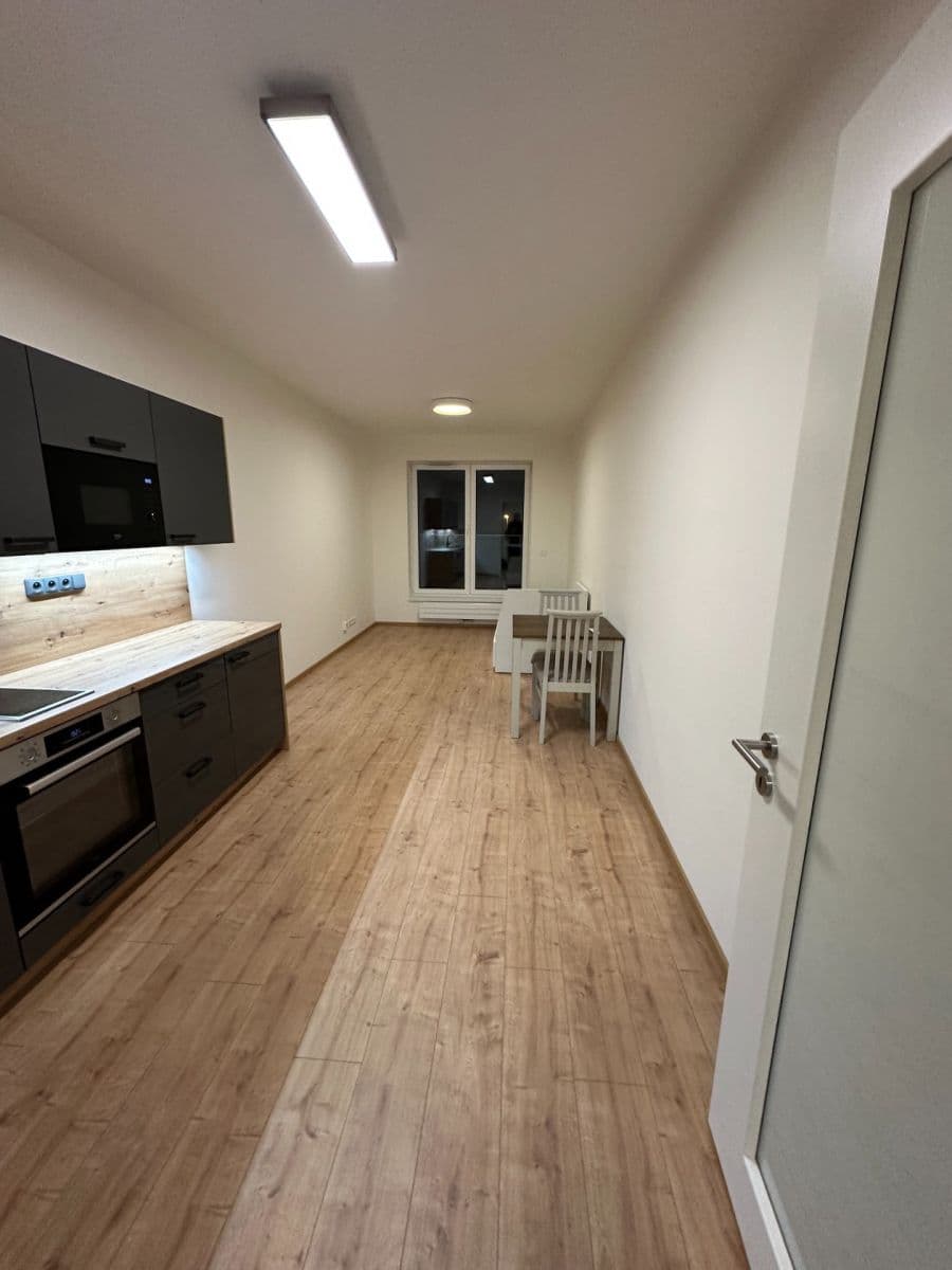 Pronájem bytu 1+kk 31 m², Českobrodská, Praha, Praha Pronájem bytu 1+kk 31 m², Českobrodská, Praha, Praha