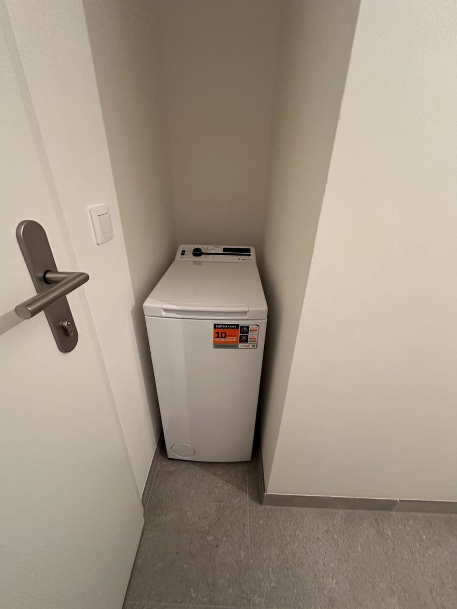 Pronájem bytu 1+kk 31 m², Českobrodská, Praha, Praha Pronájem bytu 1+kk 31 m², Českobrodská, Praha, Praha