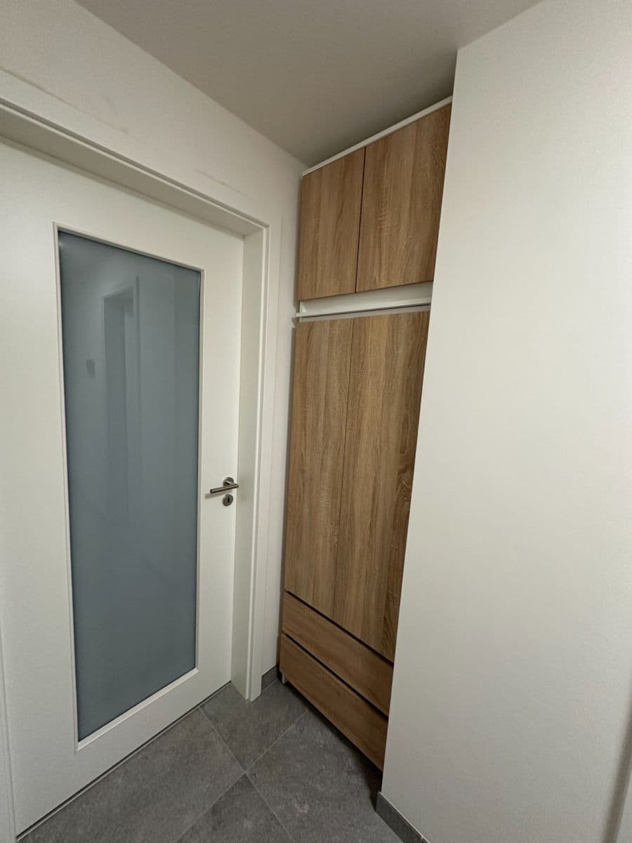 Pronájem bytu 1+kk 31 m², Českobrodská, Praha, Praha Pronájem bytu 1+kk 31 m², Českobrodská, Praha, Praha