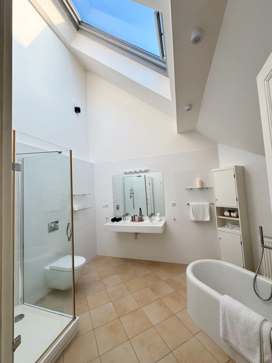 Pronájem bytu 3+kk 143 m², Opatovická, Praha, Praha Pronájem bytu 3+kk 143 m², Opatovická, Praha, Praha