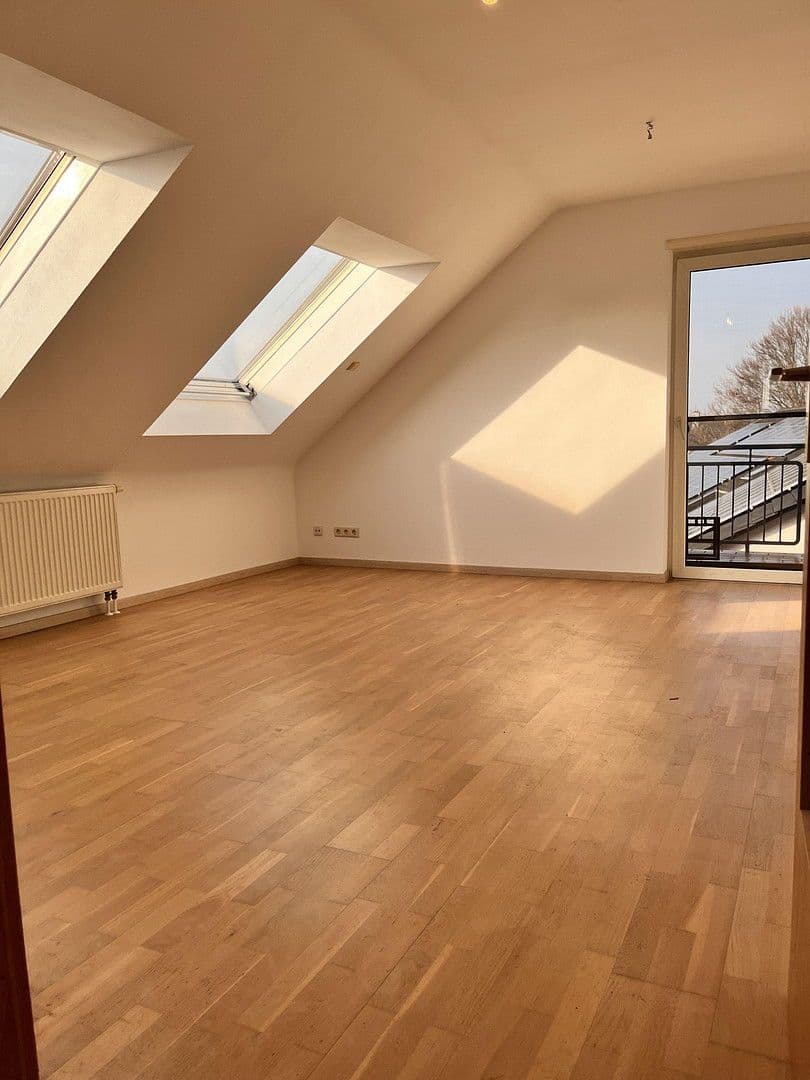 Pronájem bytu 2+kk 71 m², Römerberg, Porýní-Falc Pronájem bytu 2+kk 71 m², Römerberg, Porýní-Falc