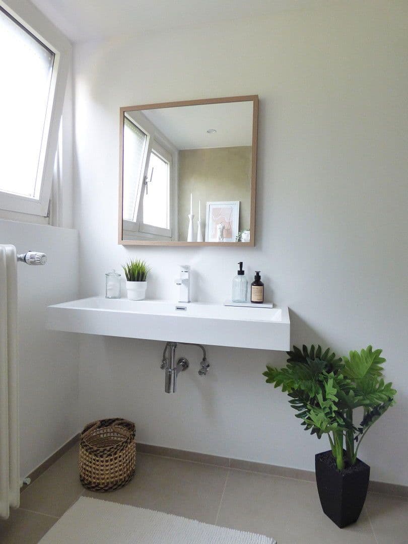 Pronájem bytu 1+kk 42 m², Dörnbergstraße 8, Fuldatal, Hessen Pronájem bytu 1+kk 42 m², Dörnbergstraße 8, Fuldatal, Hessen