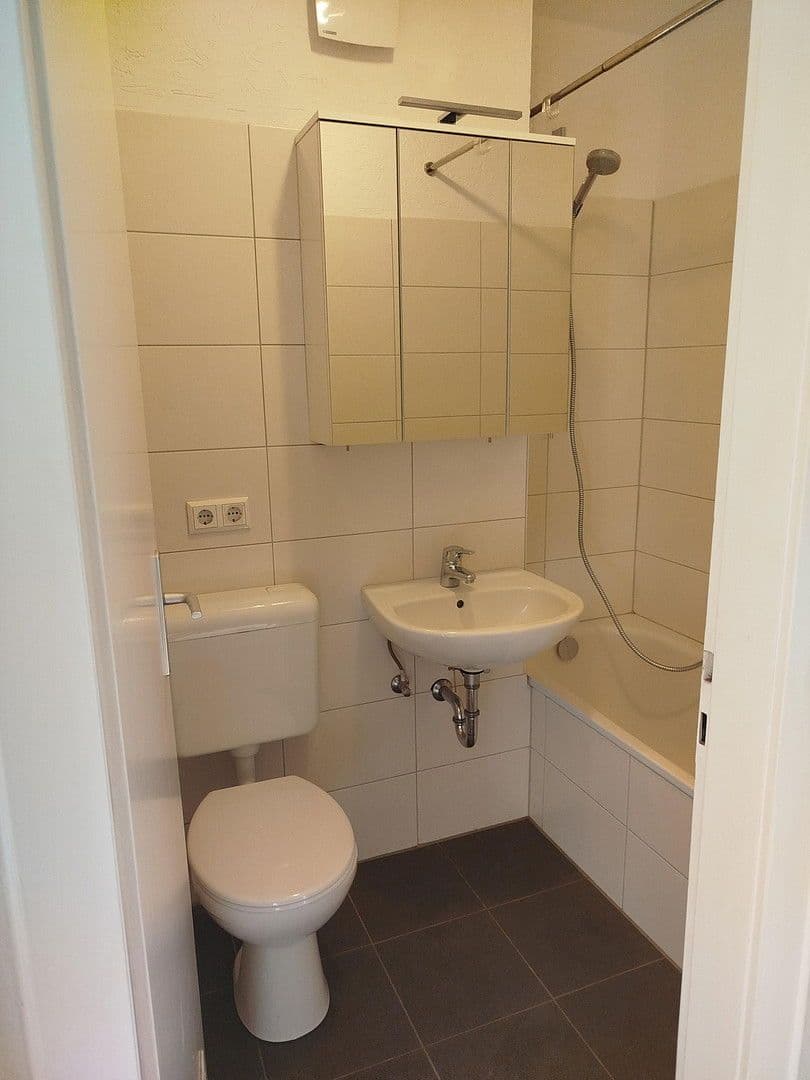 Pronájem bytu 1+1 40 m², Kassel, Hessen Pronájem bytu 1+1 40 m², Kassel, Hessen