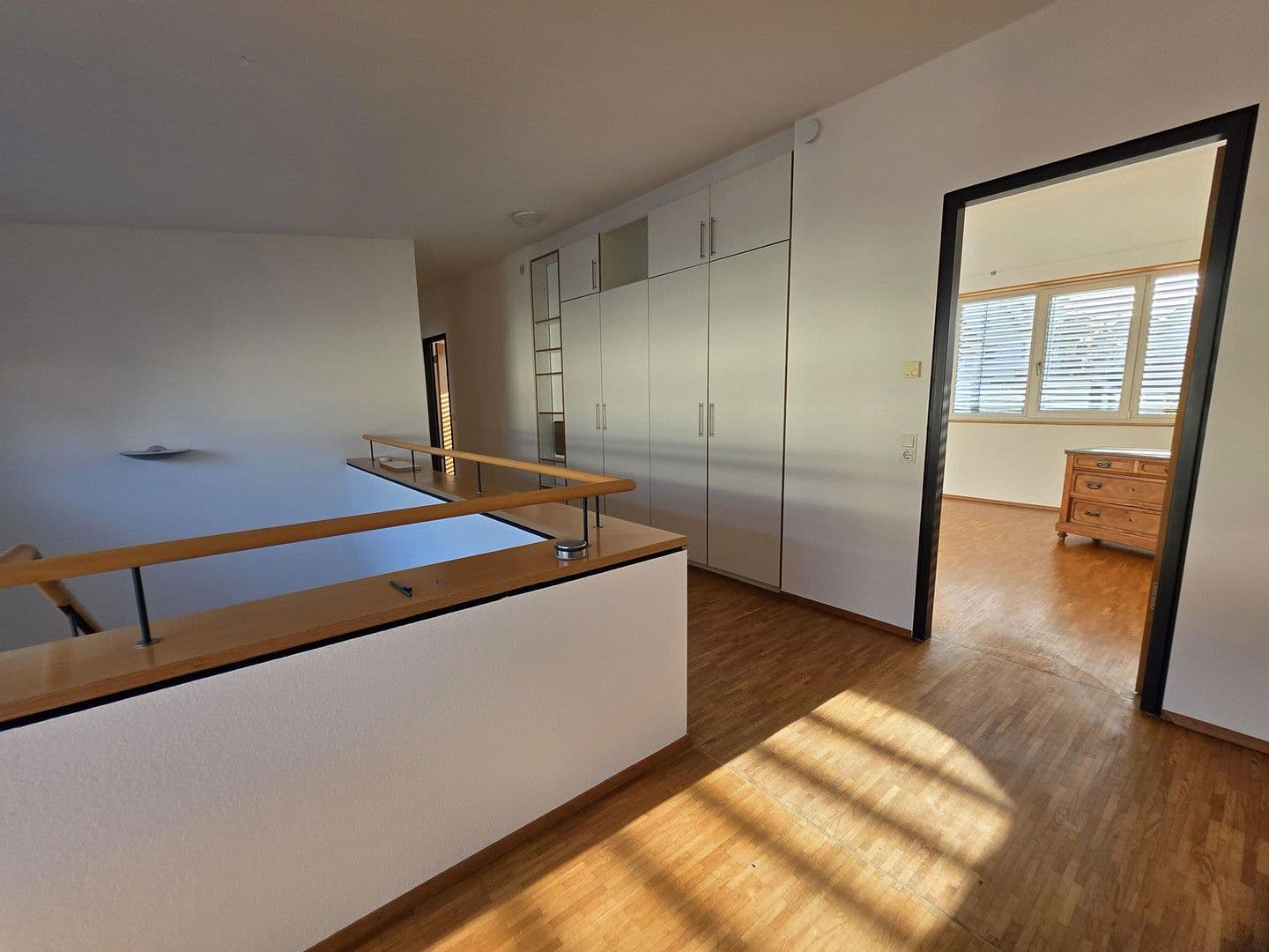 Pronájem domu 200 m², pozemek 450 m², Reutlingen, Bádensko-Württembersko Pronájem domu 200 m², pozemek 450 m², Reutlingen, Bádensko-Württembersko