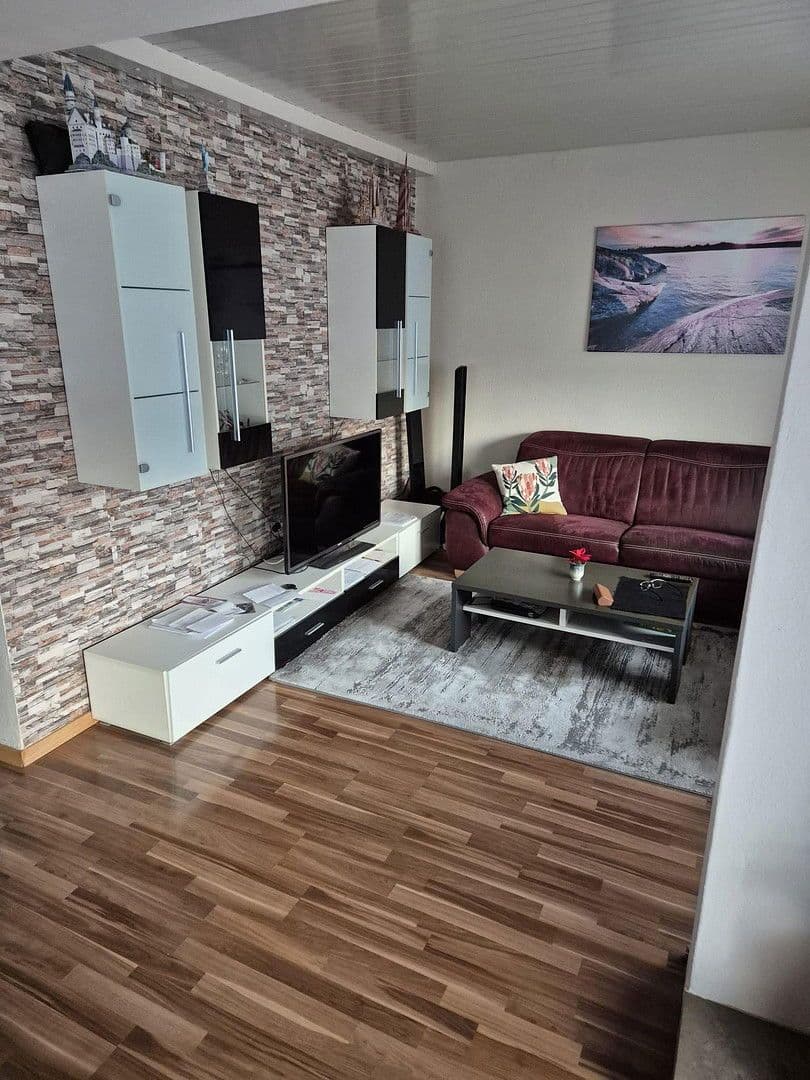 Pronájem bytu 4+1 102 m², Schwäbisch Gmünd, Bádensko-Württembersko Pronájem bytu 4+1 102 m², Schwäbisch Gmünd, Bádensko-Württembersko