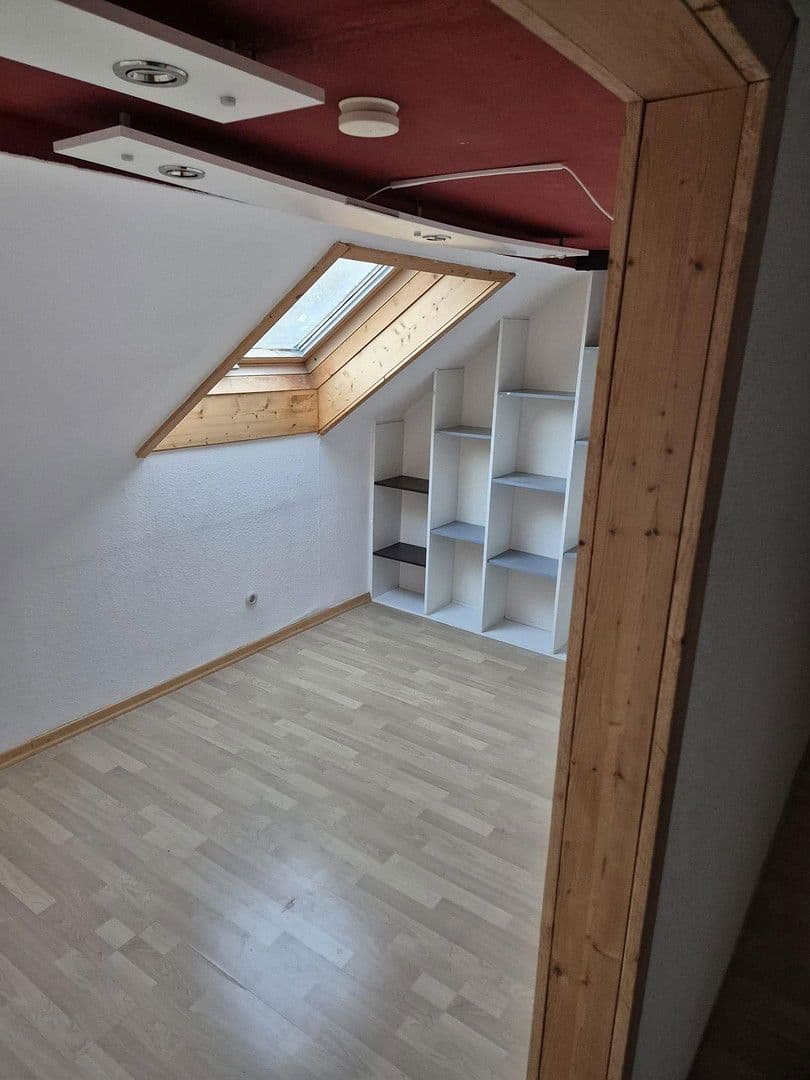 Pronájem bytu 4+1 102 m², Schwäbisch Gmünd, Bádensko-Württembersko Pronájem bytu 4+1 102 m², Schwäbisch Gmünd, Bádensko-Württembersko