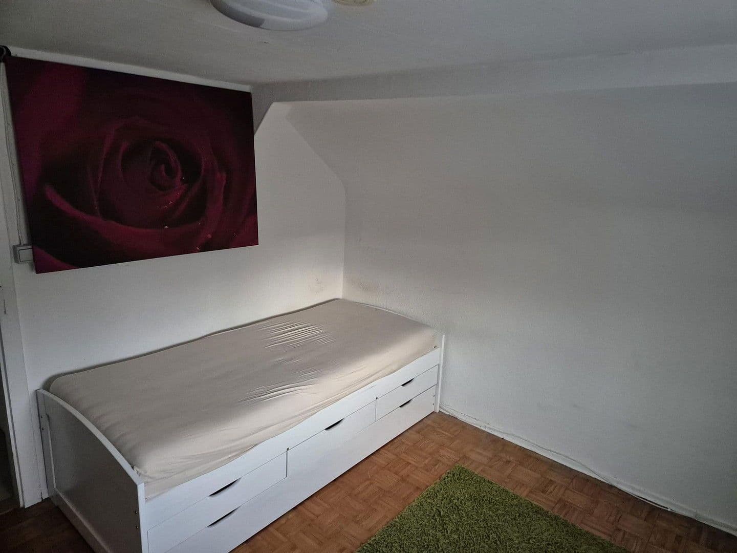 Pronájem bytu 4+1 102 m², Schwäbisch Gmünd, Bádensko-Württembersko Pronájem bytu 4+1 102 m², Schwäbisch Gmünd, Bádensko-Württembersko