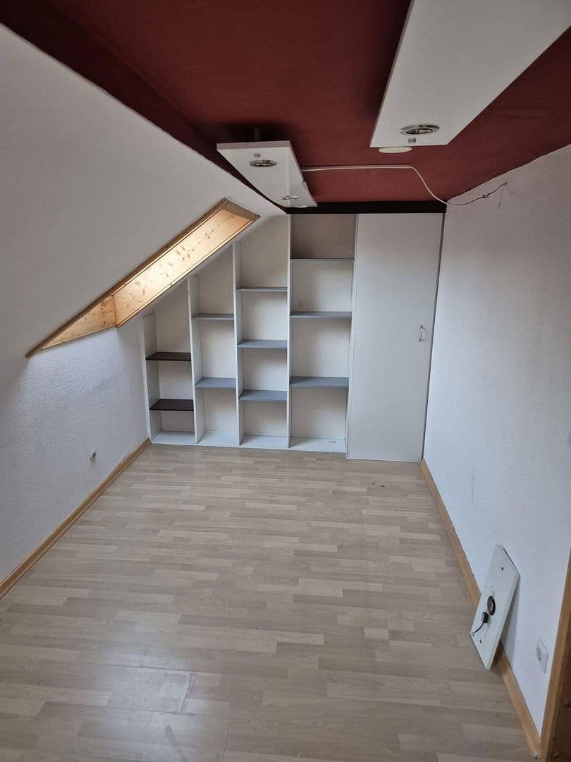 Pronájem bytu 4+1 102 m², Schwäbisch Gmünd, Bádensko-Württembersko Pronájem bytu 4+1 102 m², Schwäbisch Gmünd, Bádensko-Württembersko