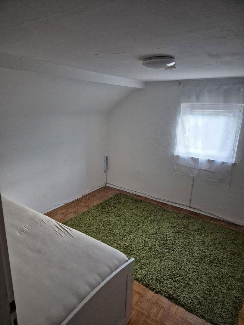 Pronájem bytu 4+1 102 m², Schwäbisch Gmünd, Bádensko-Württembersko Pronájem bytu 4+1 102 m², Schwäbisch Gmünd, Bádensko-Württembersko