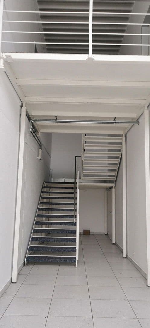 Pronájem kanceláře 270 m², Affingerstr. 12-14, Augsburg, Bavorsko Pronájem kanceláře 270 m², Affingerstr. 12-14, Augsburg, Bavorsko