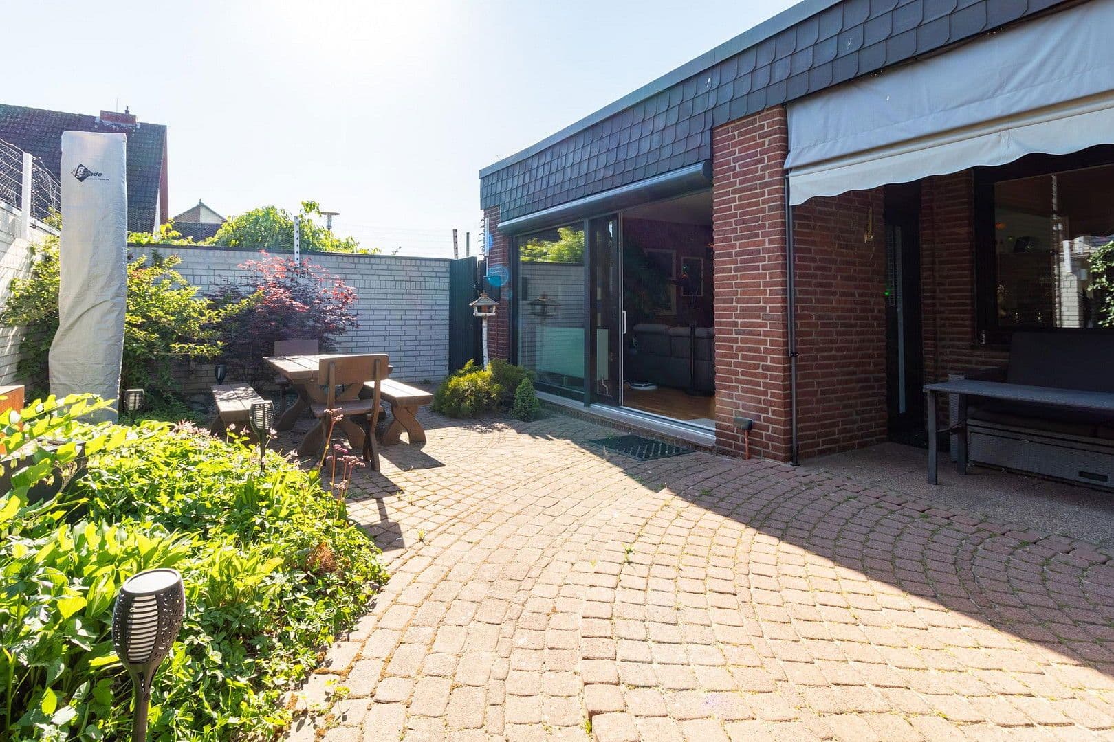 Prodej domu 125 m², pozemek 516 m², Burgdorf, Dolní Sasko Prodej domu 125 m², pozemek 516 m², Burgdorf, Dolní Sasko