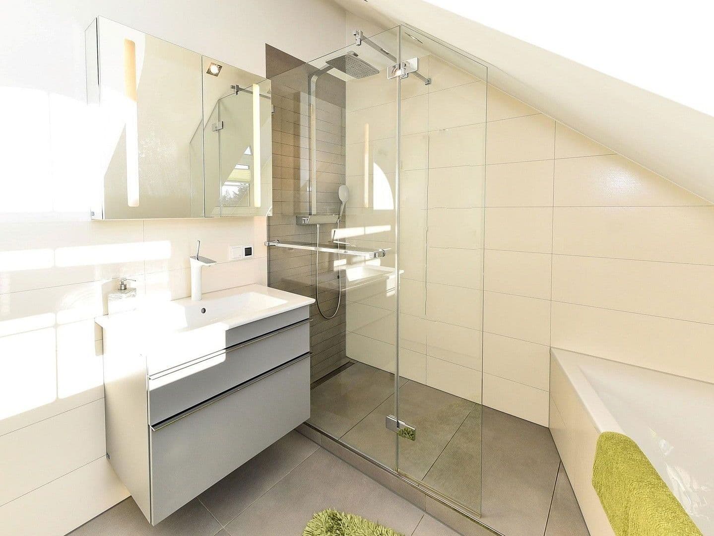 Pronájem bytu 2+1 80 m², Mainz, Porýní-Falc Pronájem bytu 2+1 80 m², Mainz, Porýní-Falc