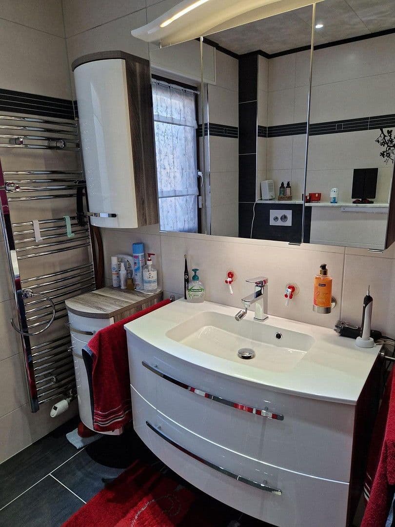 Prodej domu 133 m², pozemek 399 m², Nörvenich, Severní Porýní-Vestfálsko Prodej domu 133 m², pozemek 399 m², Nörvenich, Severní Porýní-Vestfálsko