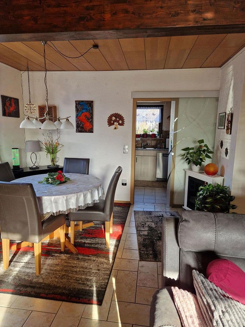 Prodej domu 133 m², pozemek 399 m², Nörvenich, Severní Porýní-Vestfálsko Prodej domu 133 m², pozemek 399 m², Nörvenich, Severní Porýní-Vestfálsko