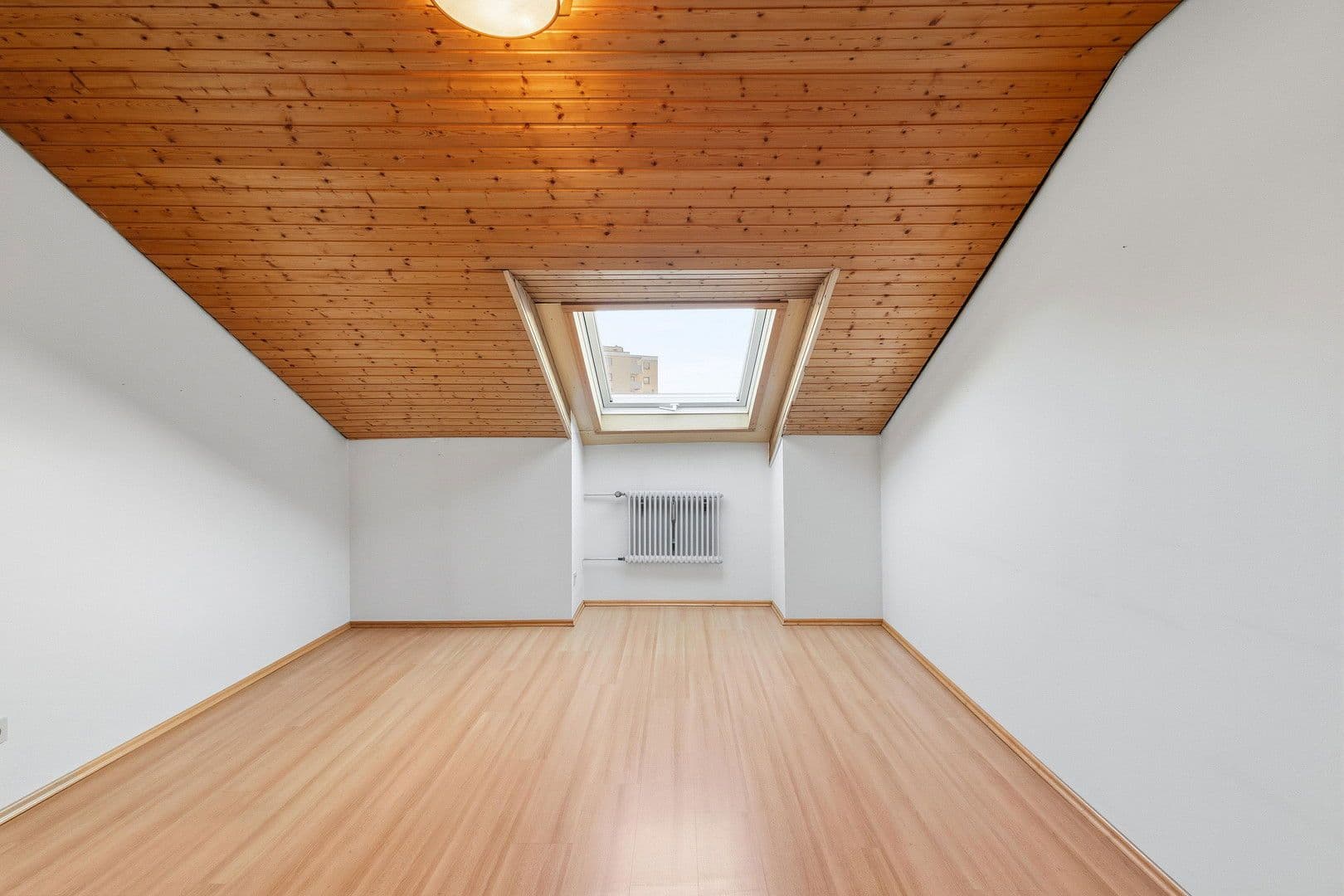 Prodej bytu 3+1 90 m², Neutraubling, Bavorsko Prodej bytu 3+1 90 m², Neutraubling, Bavorsko