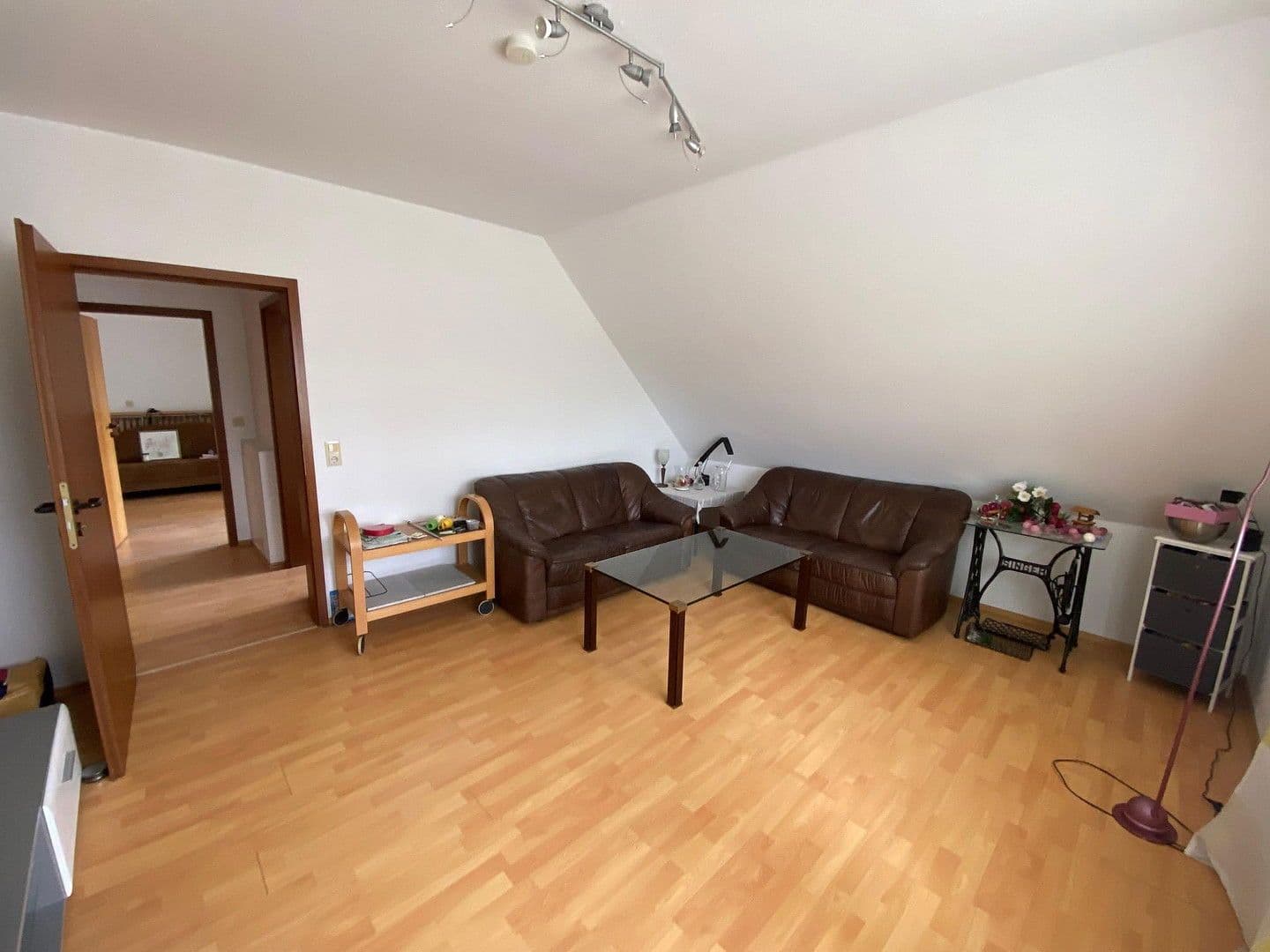 Pronájem bytu 3+1 68 m², Stöckenweg 5A, Rosdorf, Dolní Sasko Pronájem bytu 3+1 68 m², Stöckenweg 5A, Rosdorf, Dolní Sasko