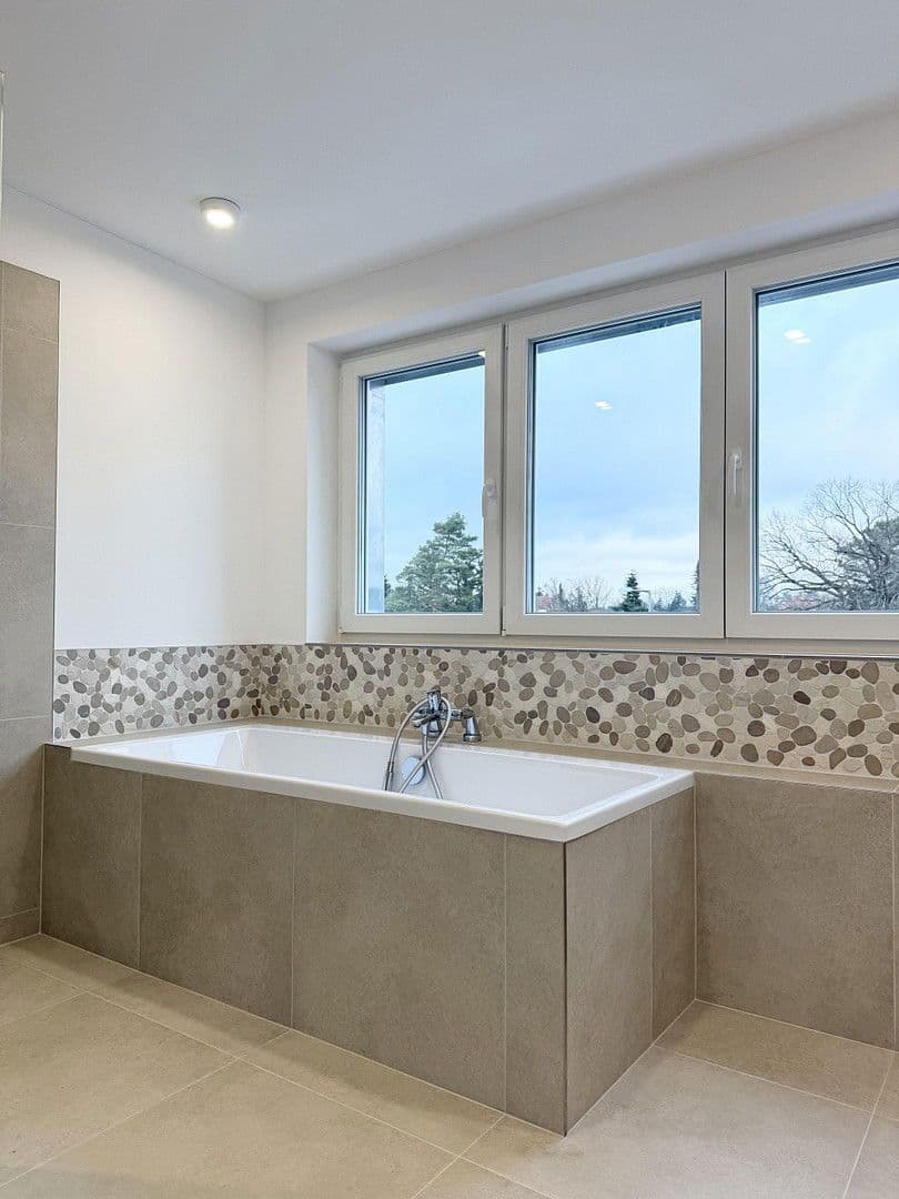 Pronájem bytu 3+1 90 m², Berlin, Berlín Pronájem bytu 3+1 90 m², Berlin, Berlín