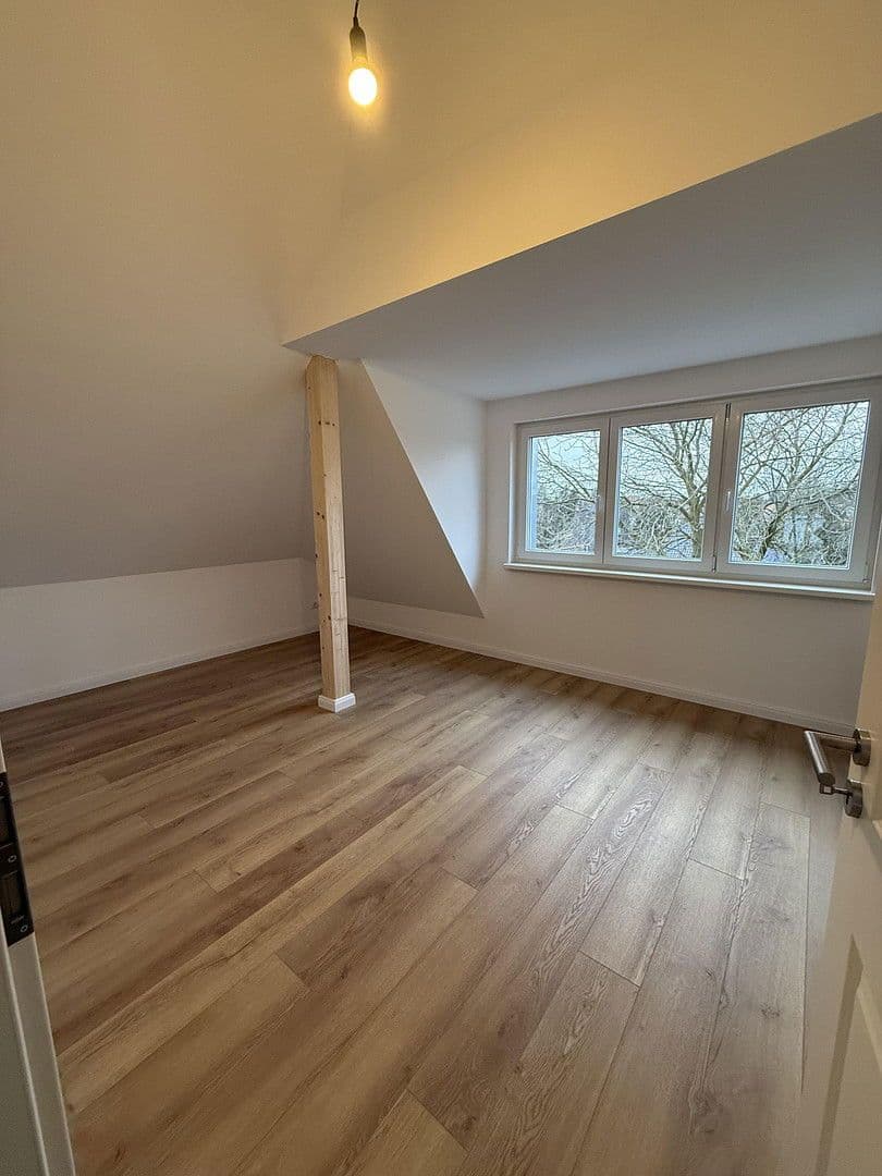Pronájem bytu 3+1 90 m², Berlin, Berlín Pronájem bytu 3+1 90 m², Berlin, Berlín