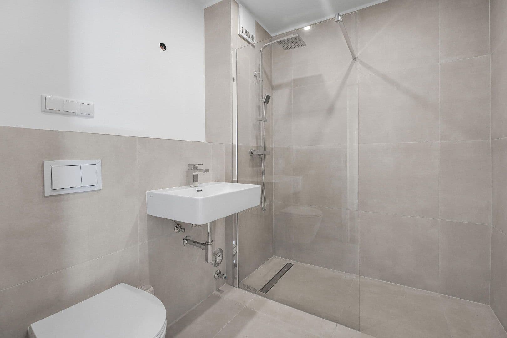 Pronájem bytu 3+1 67 m², Hischestraße 5, Hannover, Dolní Sasko Pronájem bytu 3+1 67 m², Hischestraße 5, Hannover, Dolní Sasko