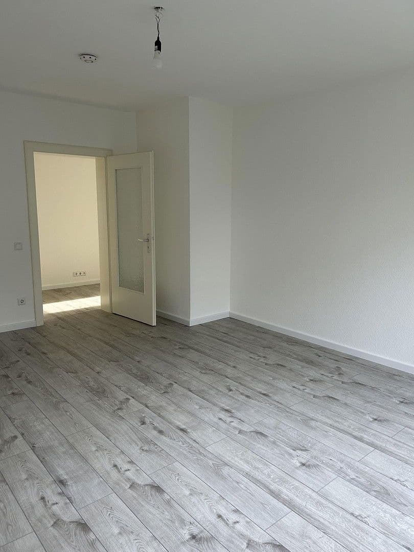 Pronájem bytu 3+1 68 m², Curieweg 12, Düsseldorf, Severní Porýní-Vestfálsko Pronájem bytu 3+1 68 m², Curieweg 12, Düsseldorf, Severní Porýní-Vestfálsko