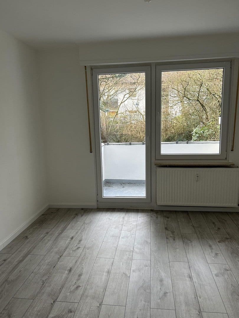 Pronájem bytu 3+1 68 m², Curieweg 12, Düsseldorf, Severní Porýní-Vestfálsko Pronájem bytu 3+1 68 m², Curieweg 12, Düsseldorf, Severní Porýní-Vestfálsko