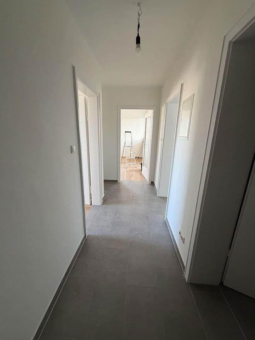 Pronájem bytu 2+1 52 m², Ettenhoferstr. 28, Fürstenfeldbruck, Bavorsko Pronájem bytu 2+1 52 m², Ettenhoferstr. 28, Fürstenfeldbruck, Bavorsko
